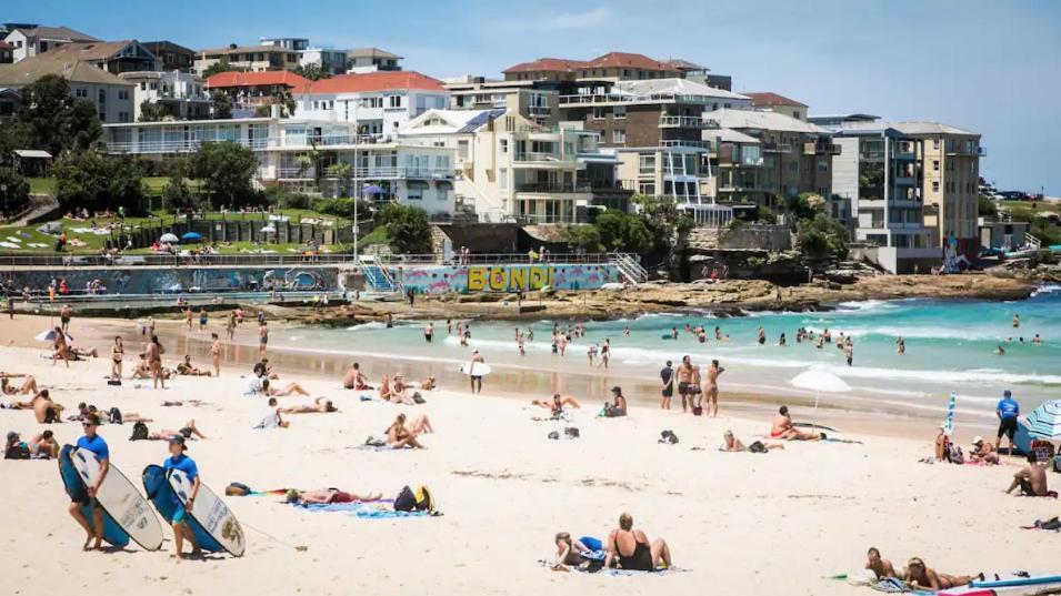 Best Location At Bondi Beach, On The Beach! Apartamento Sidney Exterior foto