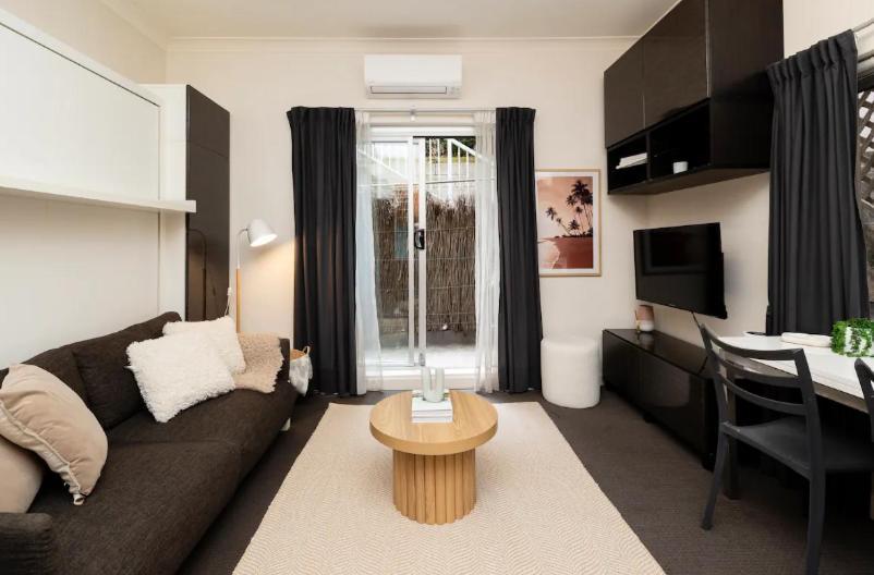 Best Location At Bondi Beach, On The Beach! Apartamento Sidney Exterior foto